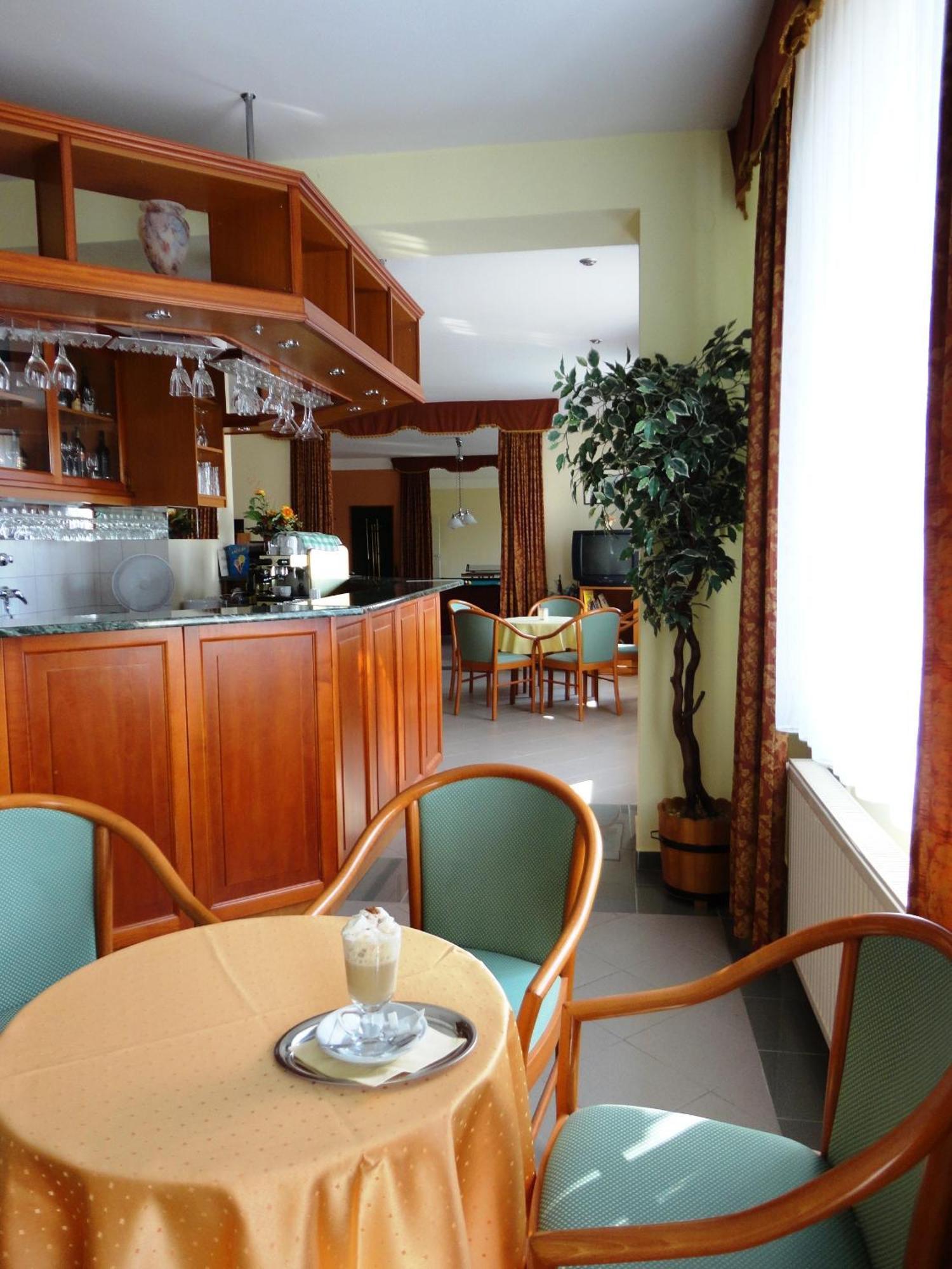 Hotel Ovit Keszthely Luaran gambar