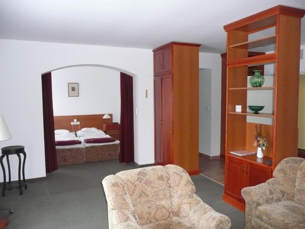 Hotel Ovit Keszthely Bilik gambar