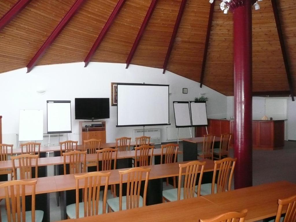 Hotel Ovit Keszthely Luaran gambar